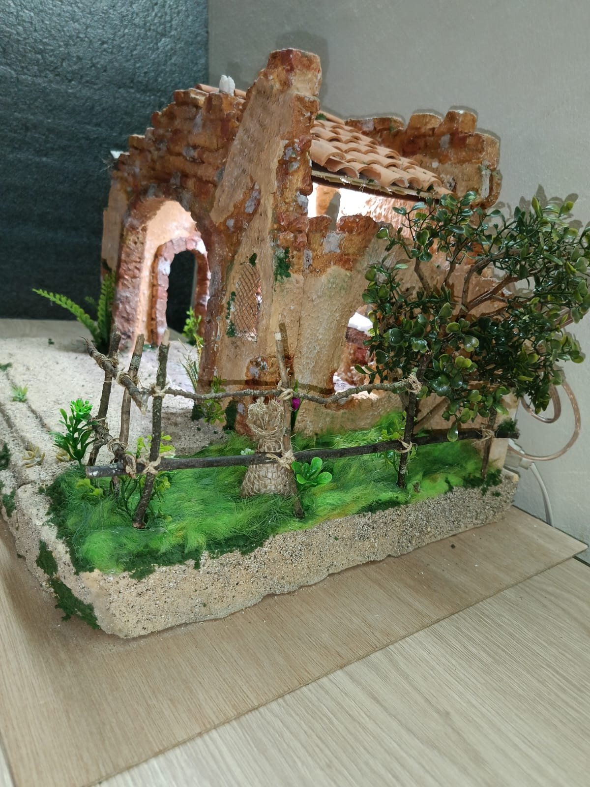 Portal Navideño casa en ruinas - Image 5