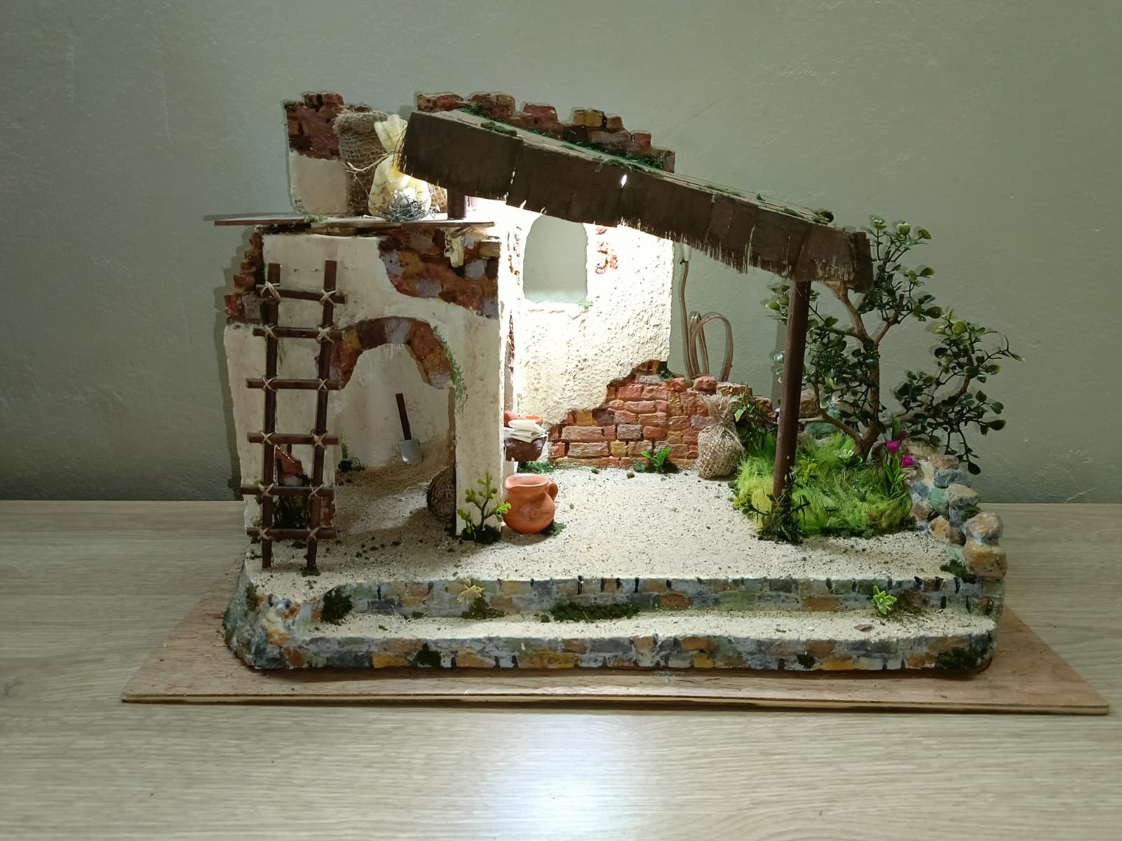 Portal con pesebrera y zarzo